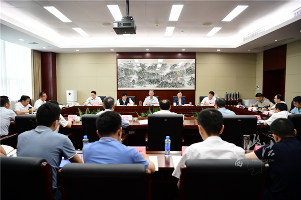 省委政法委机关主题教育调研成果转化暨整改整治工作推进会召开 罗小云出席并讲话