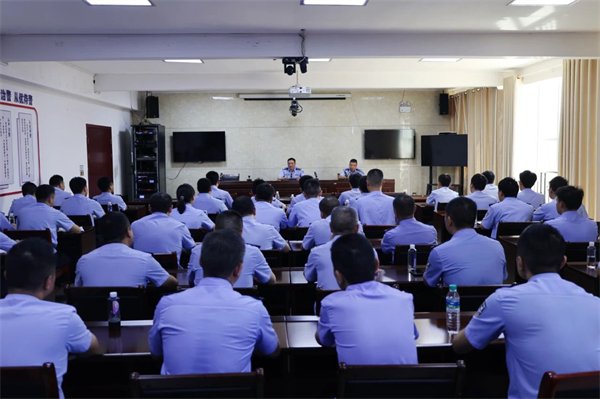 乐安公安召开新分配及岗位调整民警集体谈话会